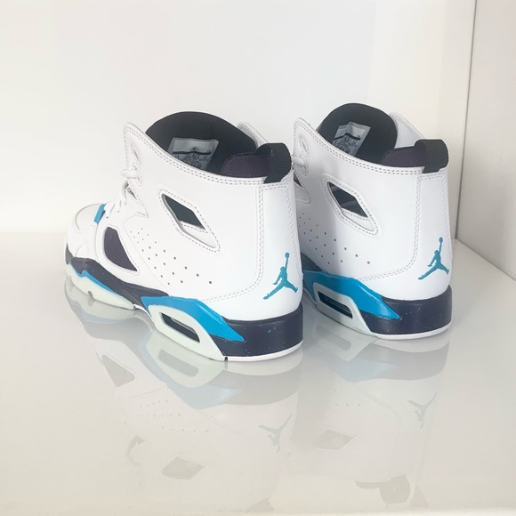 Jordan Sneakers - Picture 5 of 11